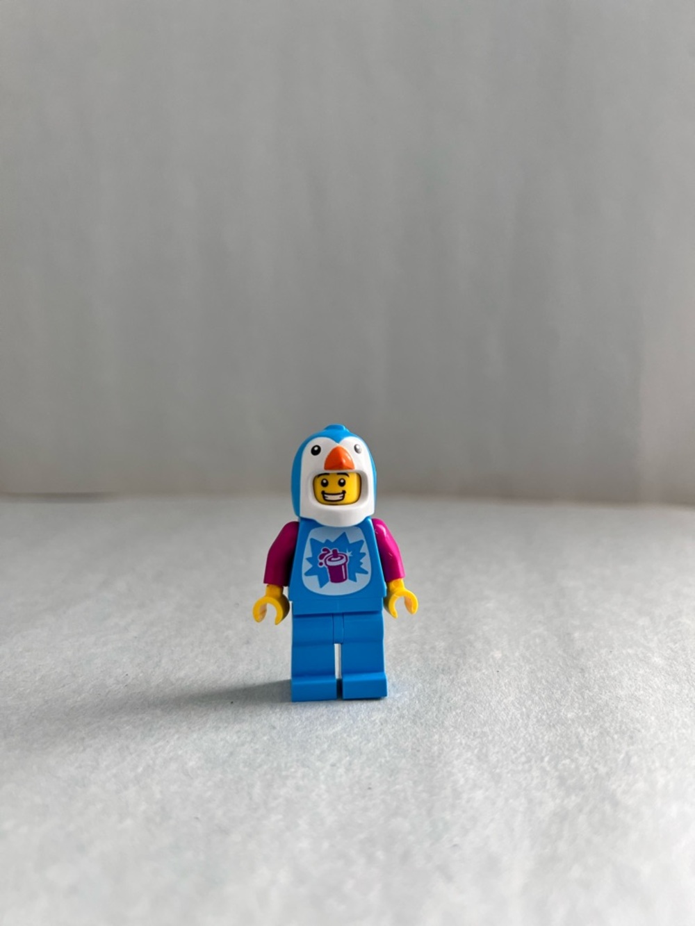 LEGO City Penguin Slushy Vendor Minifigure